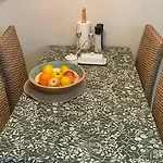 2-bed House Sleeps 4 Wifi