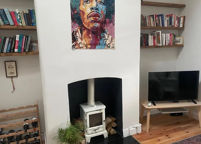 2-bed House Sleeps 4 Wifi