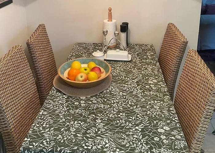 2-bed House Sleeps 4 Wifi